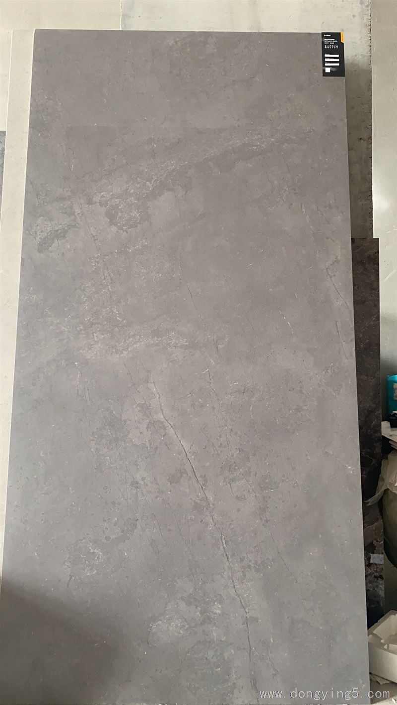 東城倉(cāng)庫(kù)處理出售一批家裝工裝瓷磚庫(kù)存